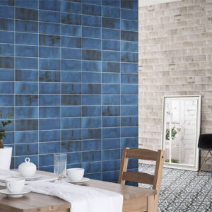 Ambiente de cocina con azulejo Verona Gris acabado estuco